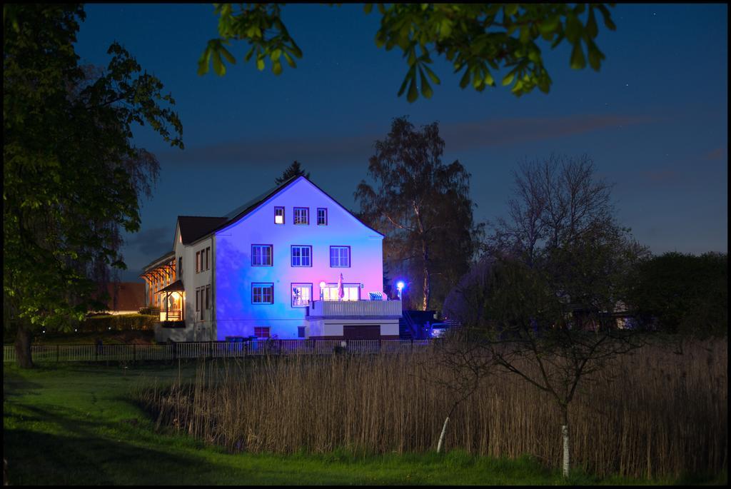 Das Haus Am Teich Gross Grabow Esterno foto