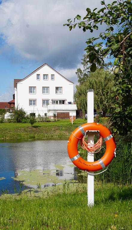 Das Haus Am Teich Gross Grabow Esterno foto